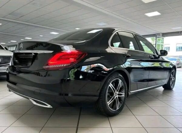 Mercedes-Benz C 220 d LEDER DISTR TOTW KAMERA / 194 CH / 2021 / Automatic / Diesel / 57 900 km (certified) - Image 2
