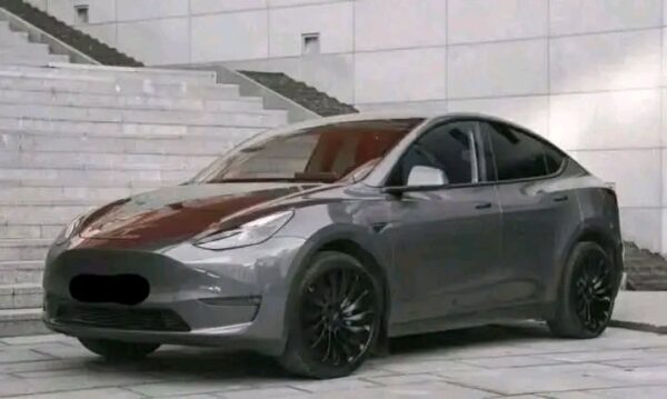 Tesla Model Y Long Range – Image 22