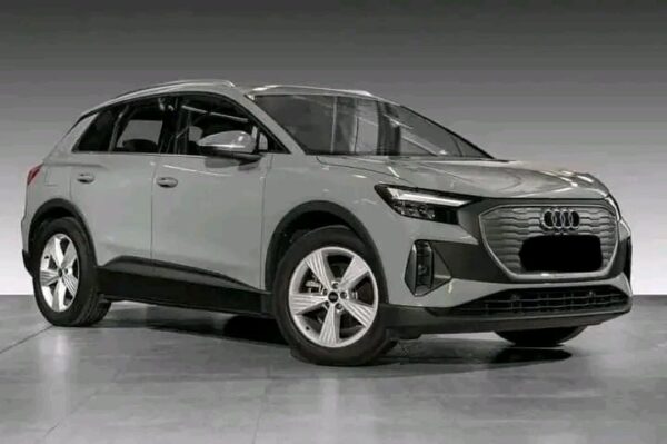 Audi Q4 e-tron - Image 2