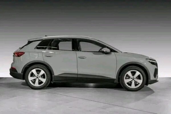 Audi Q4 e-tron - Image 17