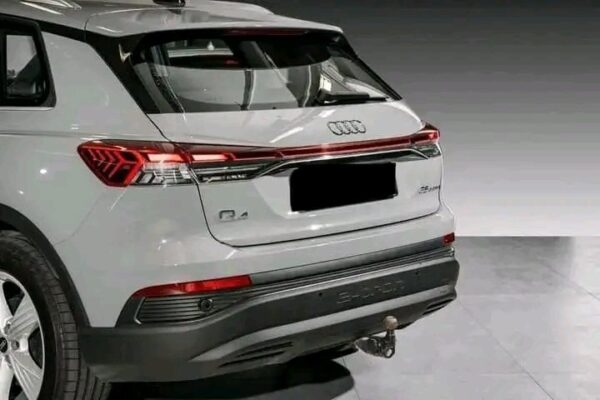 Audi Q4 e-tron - Image 18