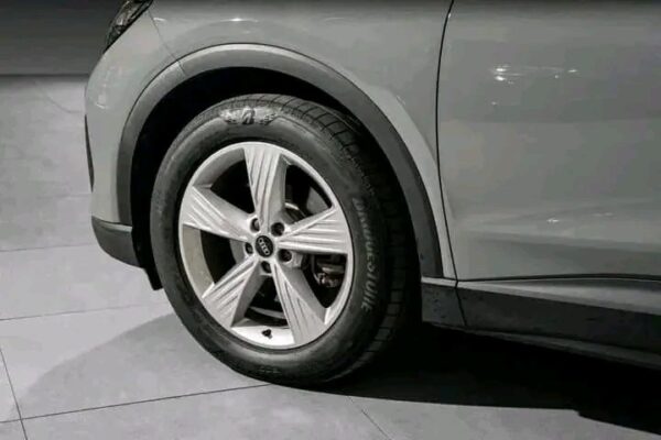 Audi Q4 e-tron - Image 16