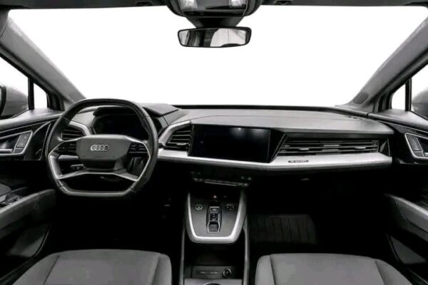 Audi Q4 e-tron - Image 9