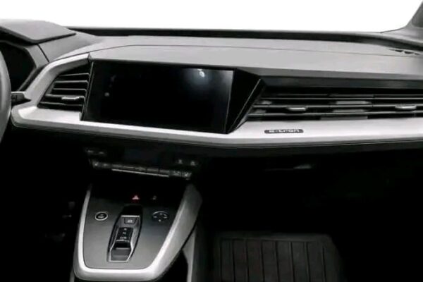 Audi Q4 e-tron - Image 13