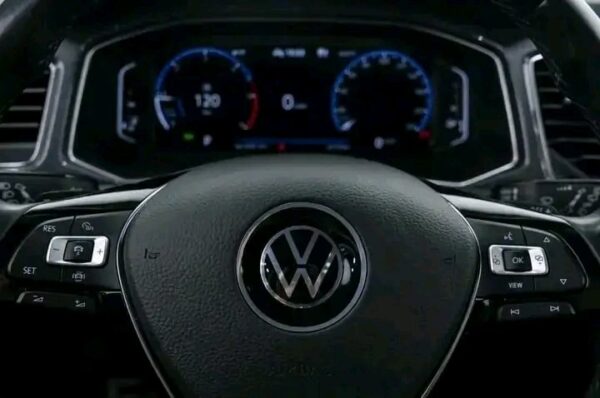 Volkswagen - Image 12
