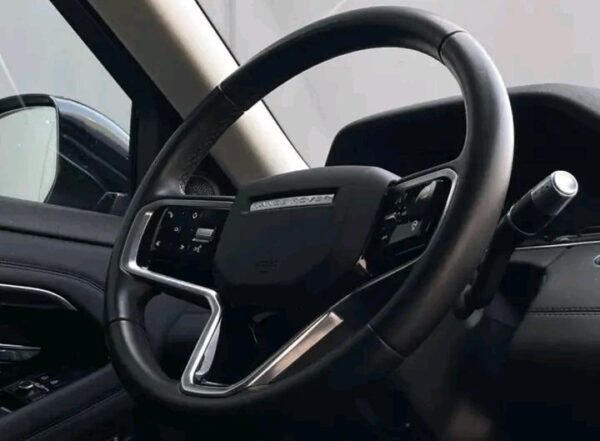 RANGE ROVER - Image 13