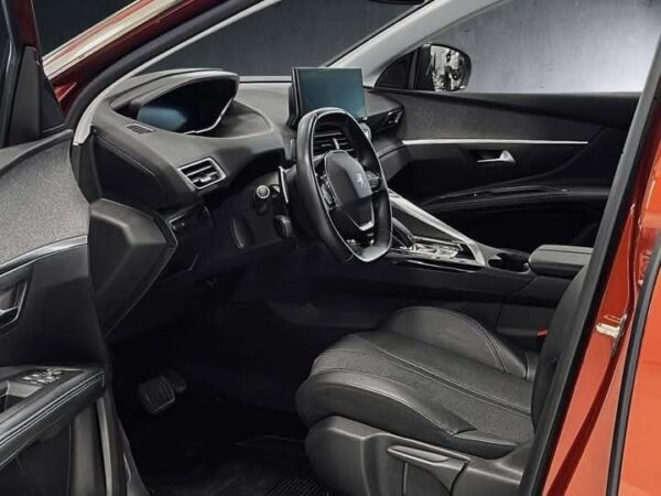 PEUGEOT 5008 - Image 13
