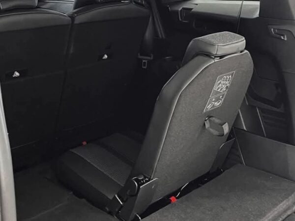 PEUGEOT 5008 - Image 5