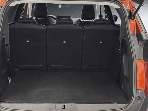 PEUGEOT 5008 - Image 18