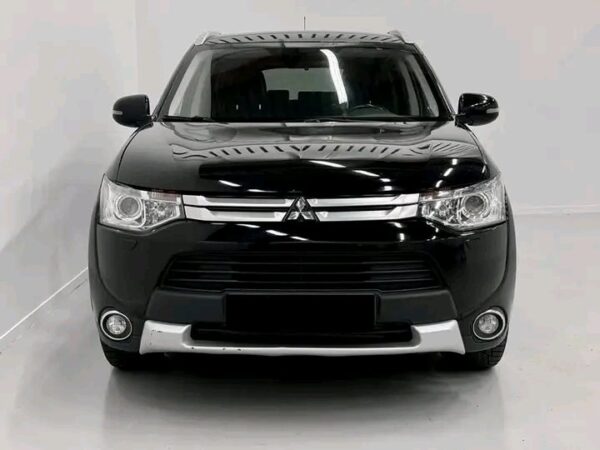 Mitsubishi Outlander 2.2D - Image 2