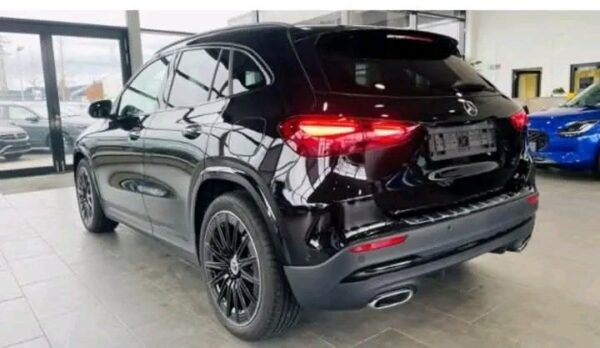 MERCEDES BENZ GLA - Image 27