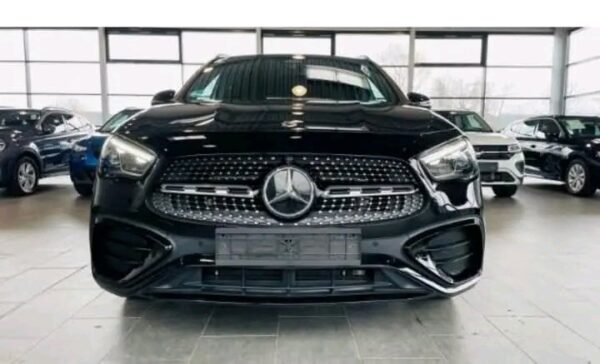 MERCEDES BENZ GLA