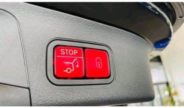 MERCEDES BENZ GLA - Image 24