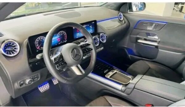 MERCEDES BENZ GLA - Image 11