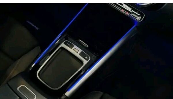 MERCEDES BENZ GLA - Image 18