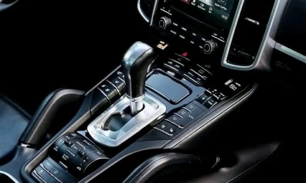 Porsche Cayenne – Image 11