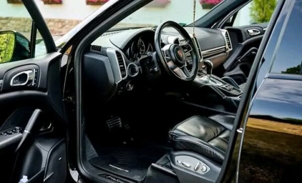 Porsche Cayenne – Image 5