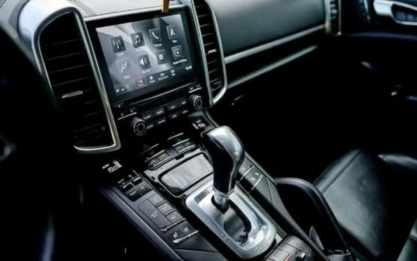 Porsche Cayenne – Image 15