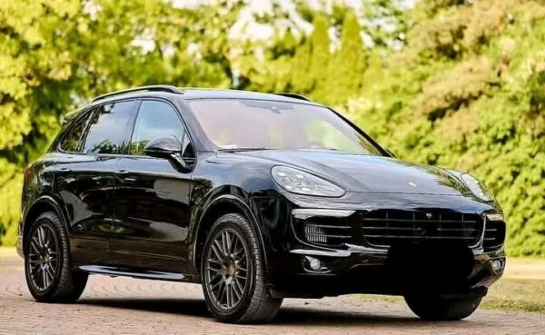Porsche Cayenne – Image 12