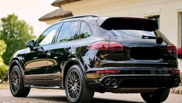 Porsche Cayenne – Image 18