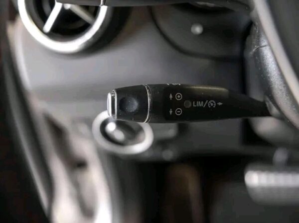 Mercedes-Benz CLA - Image 25