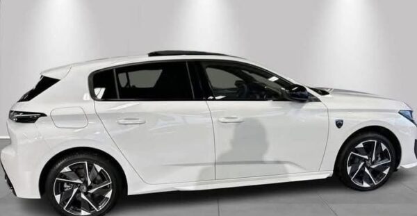 Peugeot E-308 – Image 11
