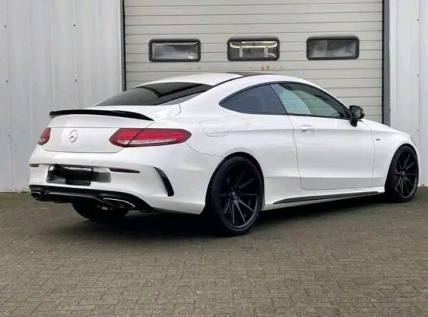 Mercedes-Benz Coupe C 200 - Image 18