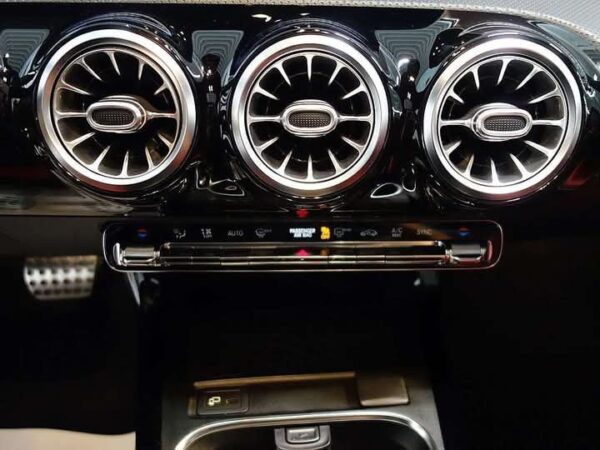 Mercedes-Benz CLA - Image 26