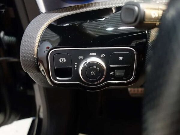 Mercedes-Benz CLA - Image 37