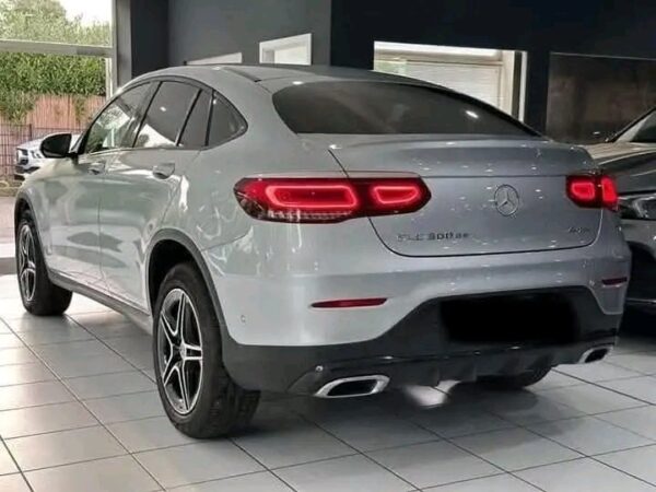 Mercedes-Benz GLC 300 and AMG Line - Image 9