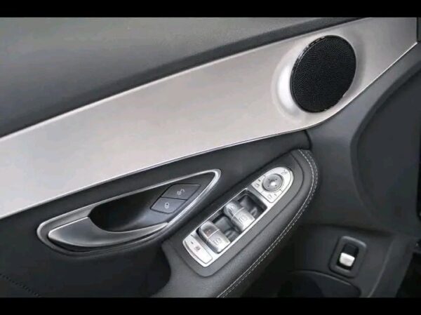Mercedes-Benz C 200 - Image 18