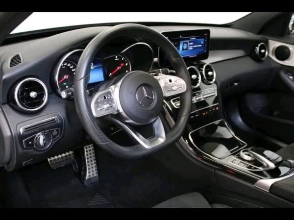 Mercedes-Benz C 200 - Image 13
