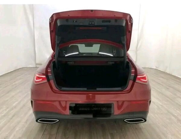 Mercedes-Benz CLA 200 AMG - Image 11