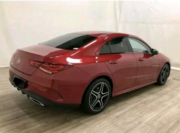 Mercedes-Benz CLA 200 AMG - Image 12