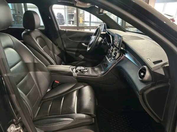 Mercedes-Benz GLC - Image 21