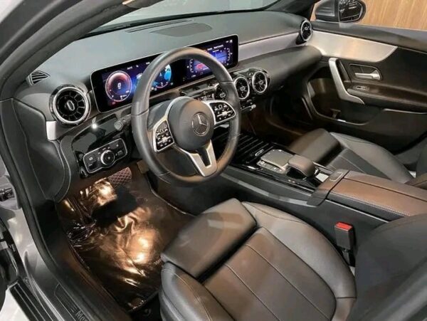 MERCEDES-BENZ AVANCE DE 200 BERLINE - Image 8