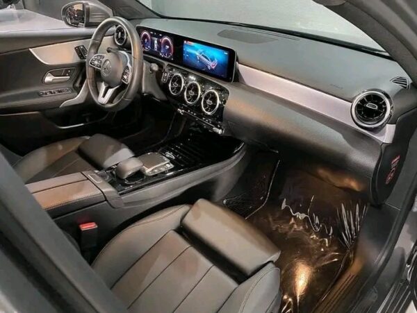 MERCEDES-BENZ AVANCE DE 200 BERLINE - Image 6