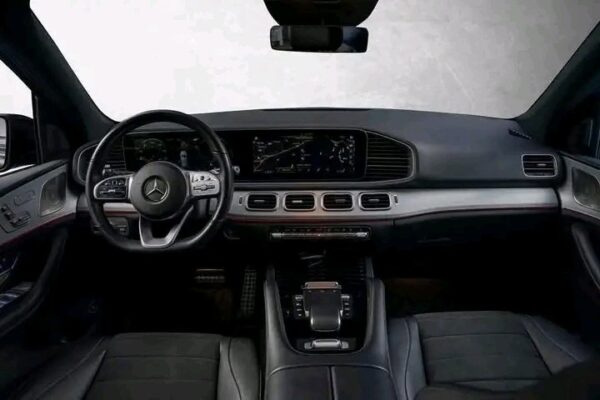 Mercedes-Benz GLE 350 4MATIC - Image 8