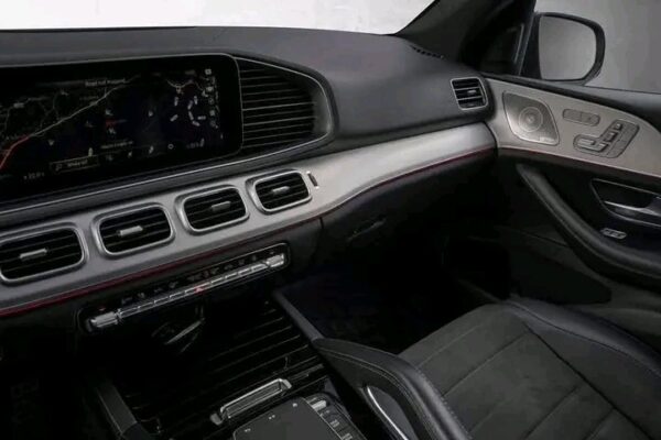 Mercedes-Benz GLE 350 4MATIC - Image 10