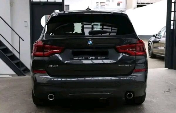Mercedes-Benz GLC 350e - Image 33