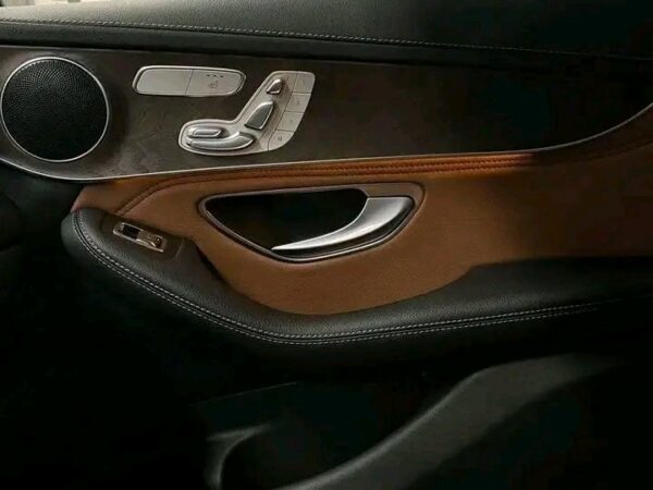 Mercedes-Benz GLC 350e - Image 23