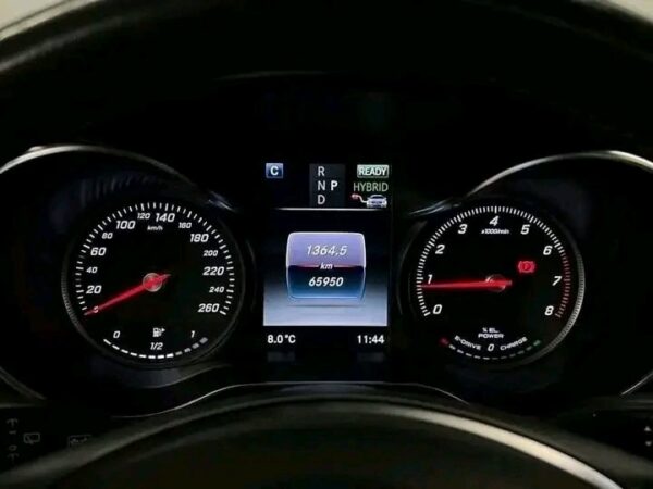 Mercedes-Benz GLC 350e - Image 7