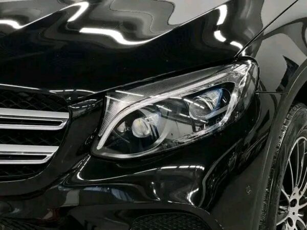 Mercedes-Benz GLC 350e - Image 13