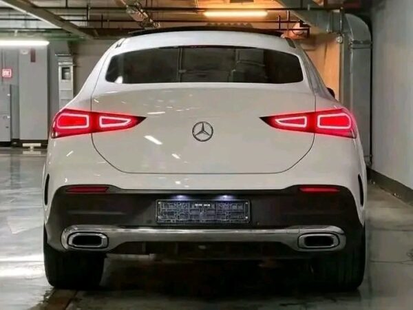 Mercedes-Benz GLE 400d Coupé - Image 21
