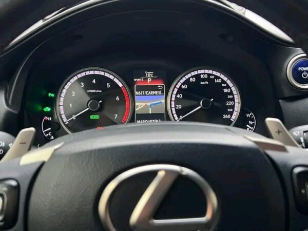 Lexus NX 300h Hybrid F-Sport – Image 21