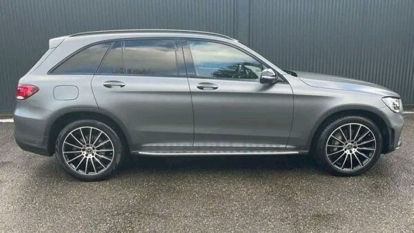 Mercedes-Benz GLC 300d 4M AMG Diesel - Image 12