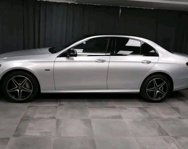 Mercedes-Benz E 300 by G-tronic - Image 9