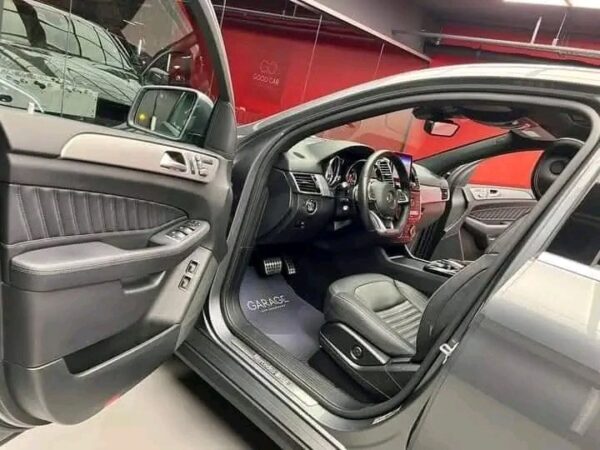 MERCEDES-BENZ GLE 350d Coupé AMG - Image 3