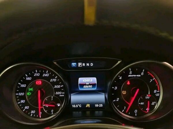 Mercedes-Benz GLA AMG 45/2.0 - Image 10