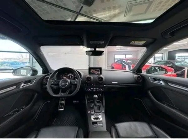 Audi RS3 Sportback 2.5 – Image 12